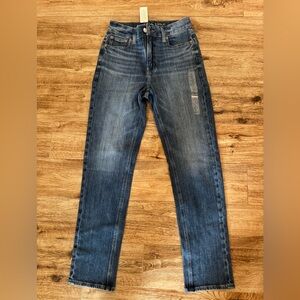 American Eagle Super High Rise Straight Stretch Jeans New with Tags